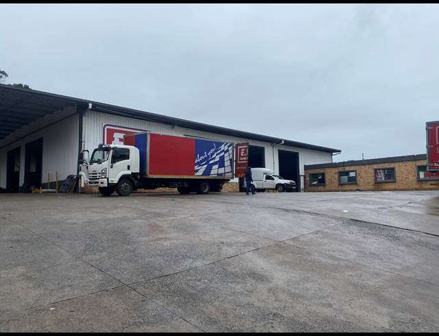 1,095M² WAREHOUSE TO LET IN MAHOGANY RIDGE